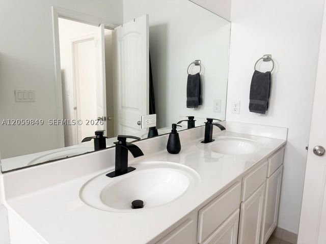 1091 NW 33rd Ct, Pompano Beach, FL 33064