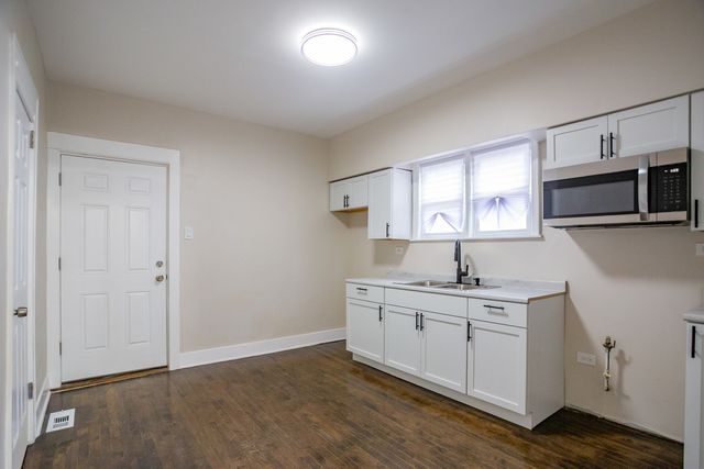 11427 S Prairie Avenue, Chicago, IL 60628