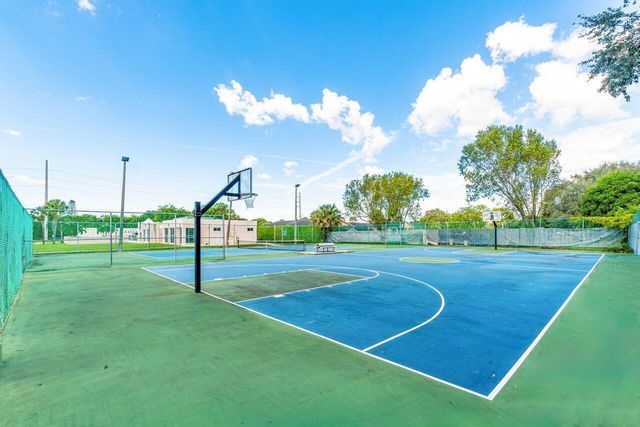 5884 Morningstar Circle 205, Delray Beach, FL 33484