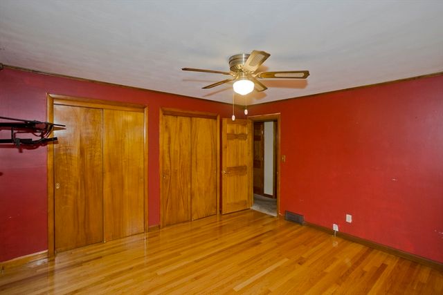 73 Amherst St, Granby, MA 01033