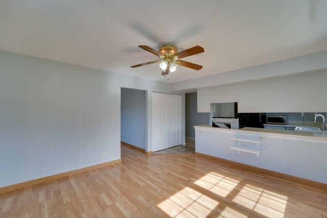 1008 Southbridge Lane, Schaumburg, IL 60194