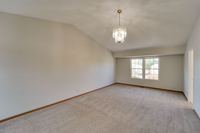 1008 Southbridge Lane, Schaumburg, IL 60194