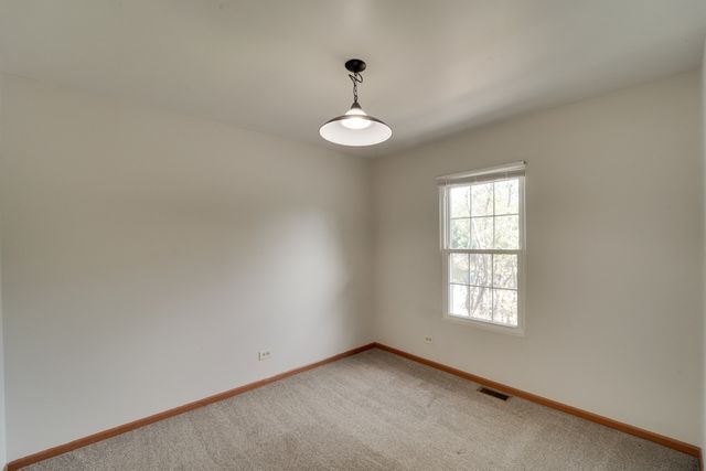 1008 Southbridge Lane, Schaumburg, IL 60194