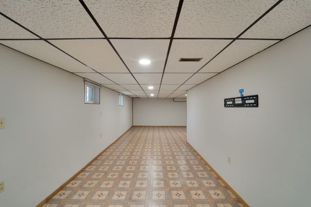 1008 Southbridge Lane, Schaumburg, IL 60194
