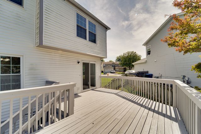 1008 Southbridge Lane, Schaumburg, IL 60194