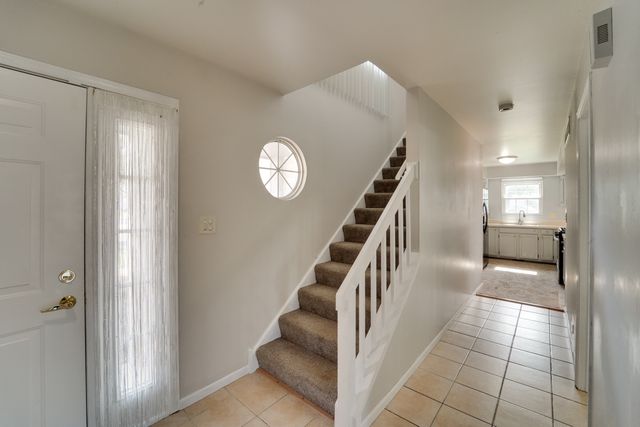 1008 Southbridge Lane, Schaumburg, IL 60194