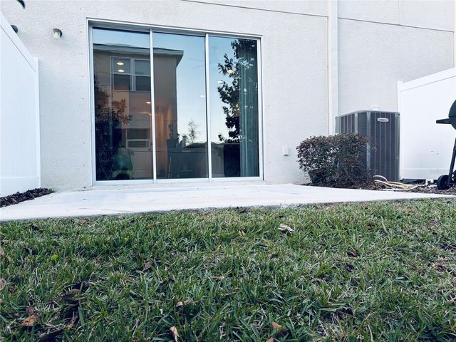 6129 WILLOWSIDE ST, Palmetto, FL 34221