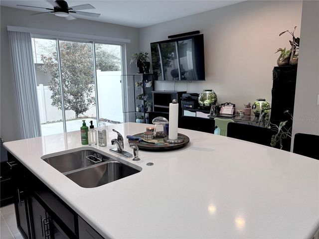 6129 WILLOWSIDE ST, Palmetto, FL 34221