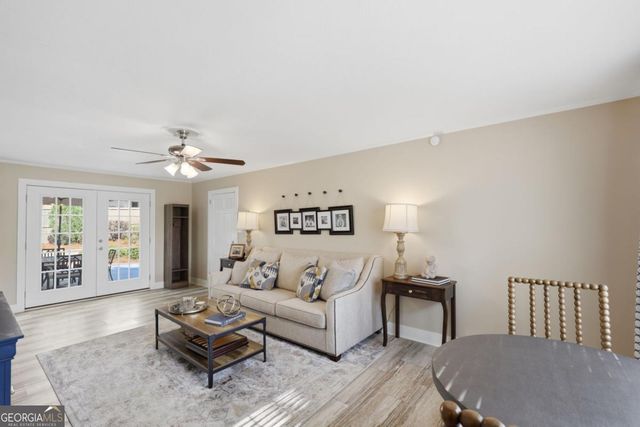 1104 Lanier Avenue, Gainesville, GA 30501