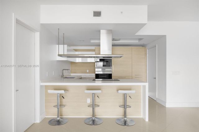 17301 Biscayne Boulevard 1704, North Miami Beach, FL 33160