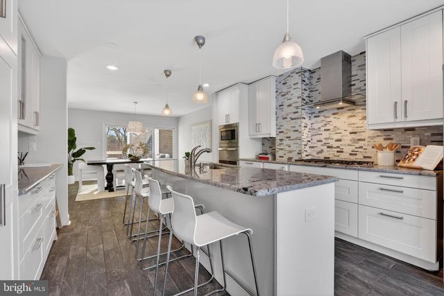 11560 LINKS DR, Reston, VA 20190