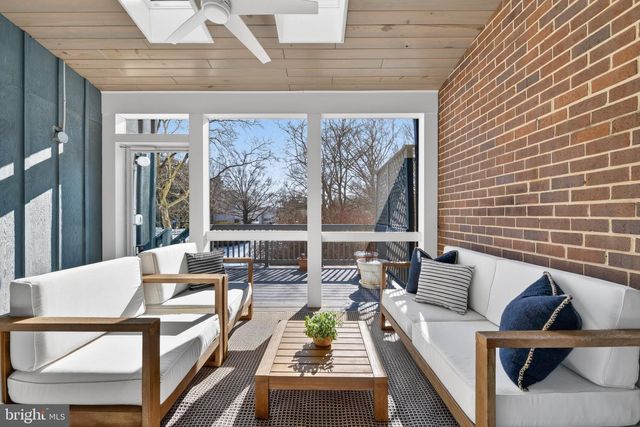 11560 LINKS DR, Reston, VA 20190