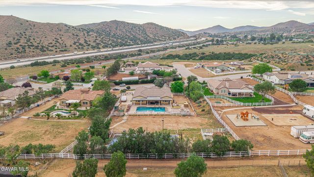 33442 Desert Road, Acton, CA 93510