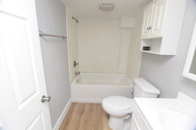 818 charlotte Street, Davenport, IA 52803