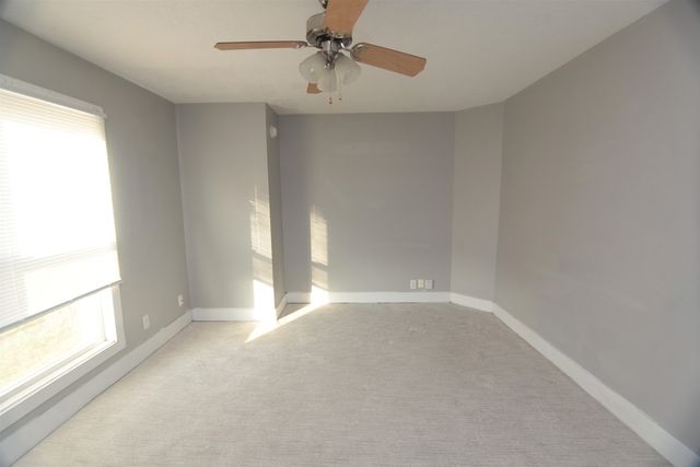 818 charlotte Street, Davenport, IA 52803