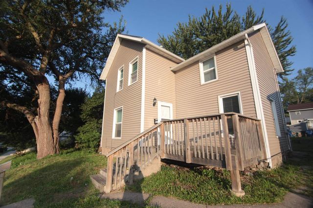 818 charlotte Street, Davenport, IA 52803