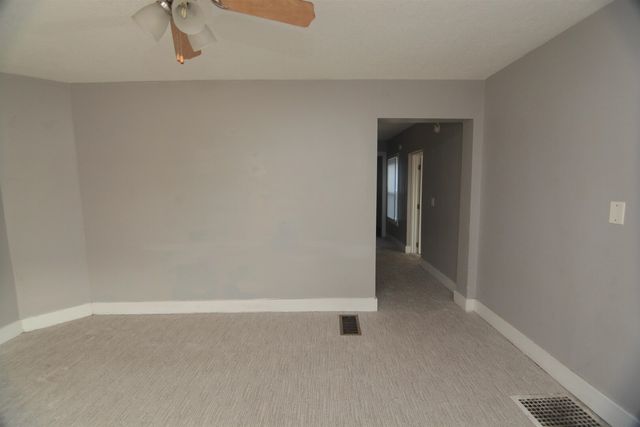 818 charlotte Street, Davenport, IA 52803