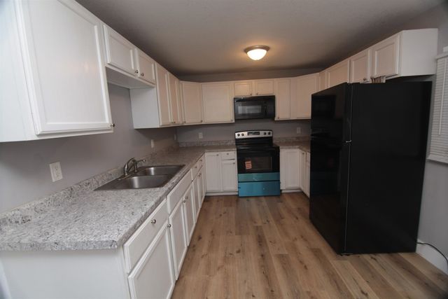 818 charlotte Street, Davenport, IA 52803