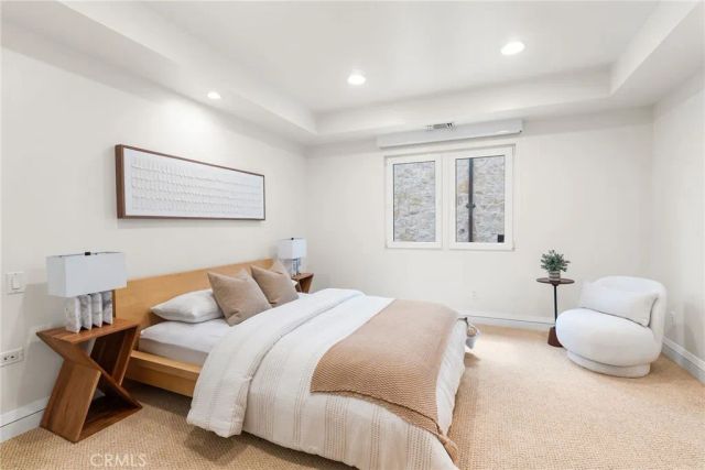 1554 E Oceanfront, Newport Beach, CA 92661