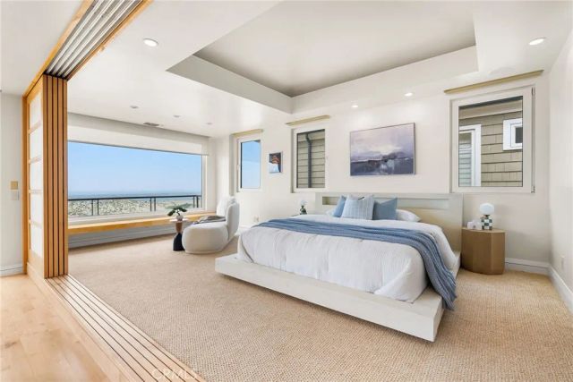 1554 E Oceanfront, Newport Beach, CA 92661