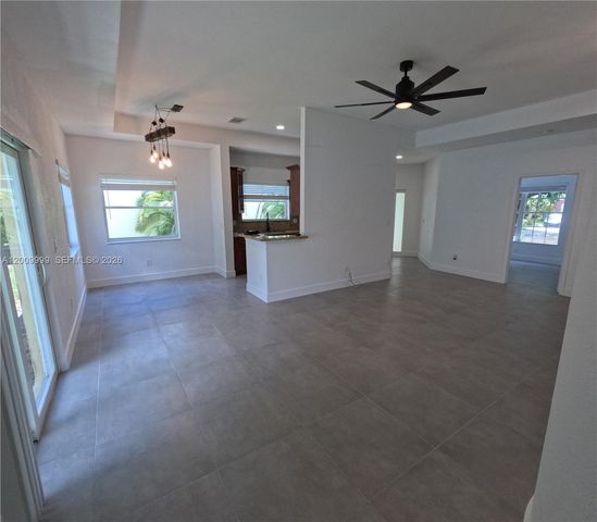 1211 SW 84th Ter 1211, Pembroke Pines, FL 33025