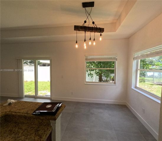 1211 SW 84th Ter 1211, Pembroke Pines, FL 33025