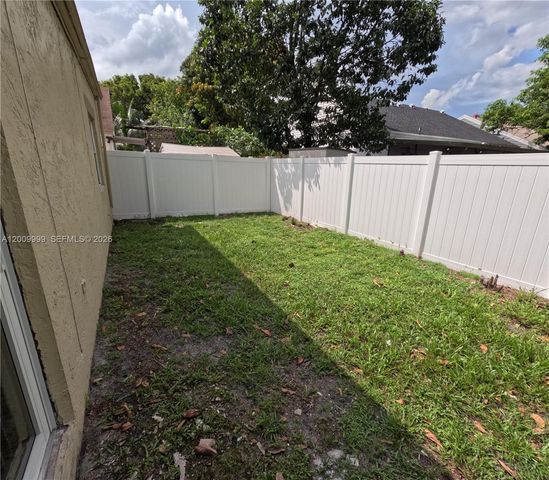 1211 SW 84th Ter 1211, Pembroke Pines, FL 33025