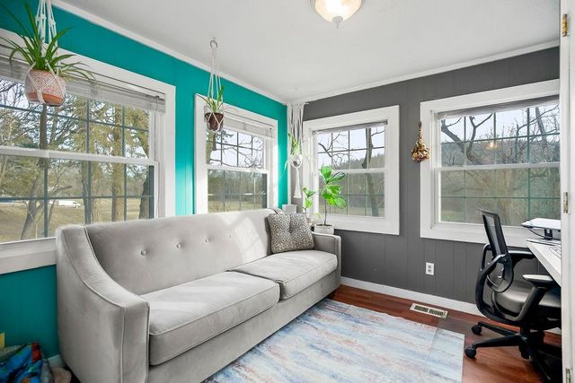 22463 George Road, Tonganoxie, KS 66086