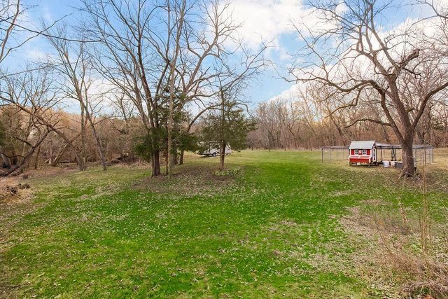 22463 George Road, Tonganoxie, KS 66086