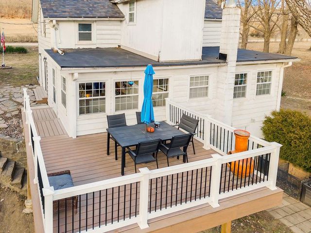 22463 George Road, Tonganoxie, KS 66086