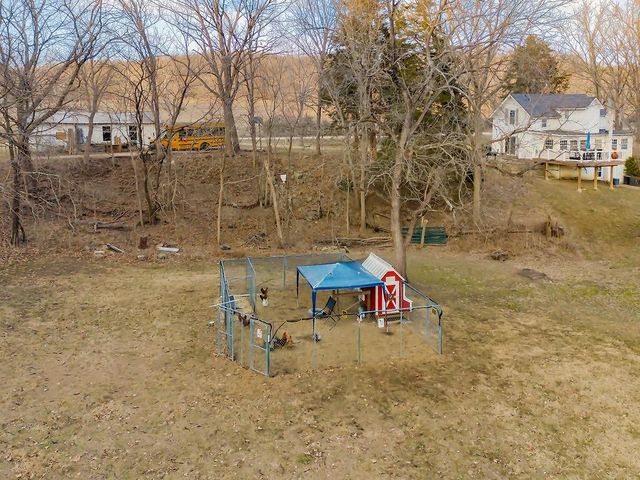 22463 George Road, Tonganoxie, KS 66086