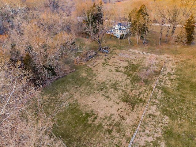 22463 George Road, Tonganoxie, KS 66086