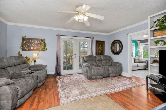 22463 George Road, Tonganoxie, KS 66086