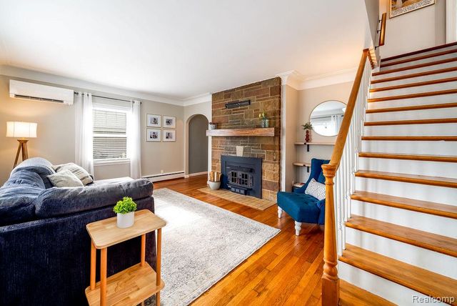 165 Bowers Street, Clawson, MI 48017