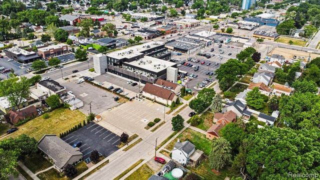 165 Bowers Street, Clawson, MI 48017