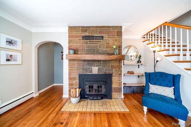 165 Bowers Street, Clawson, MI 48017