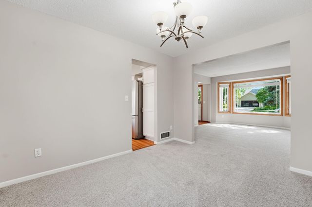 9244 Andrea Drive, Woodbury, MN 55125