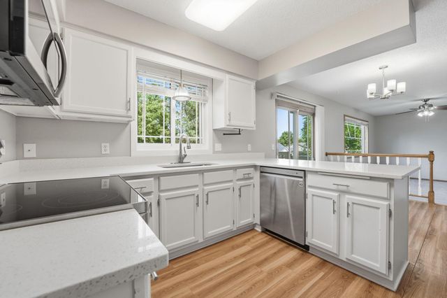 9244 Andrea Drive, Woodbury, MN 55125