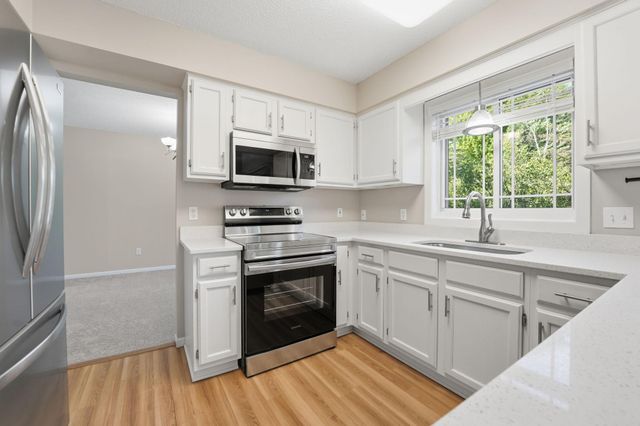 9244 Andrea Drive, Woodbury, MN 55125