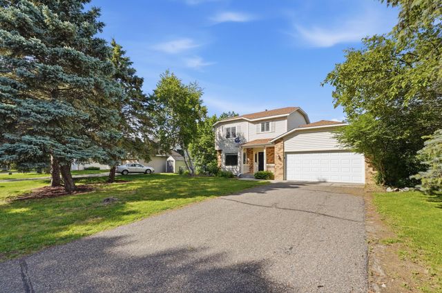 9244 Andrea Drive, Woodbury, MN 55125