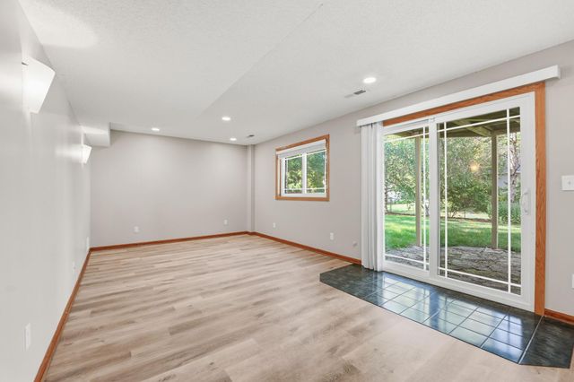 9244 Andrea Drive, Woodbury, MN 55125