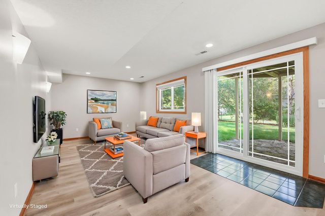9244 Andrea Drive, Woodbury, MN 55125