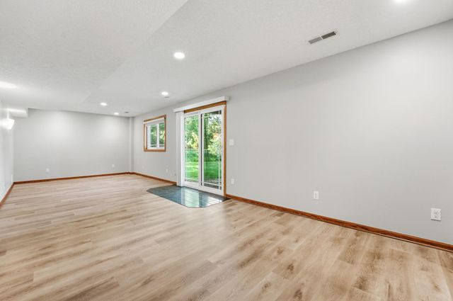 9244 Andrea Drive, Woodbury, MN 55125