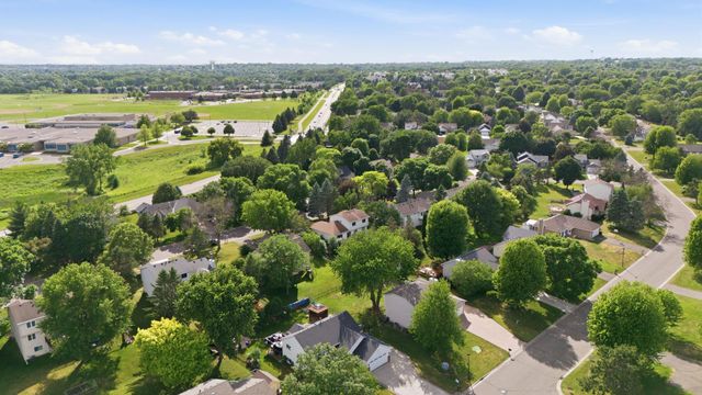9244 Andrea Drive, Woodbury, MN 55125