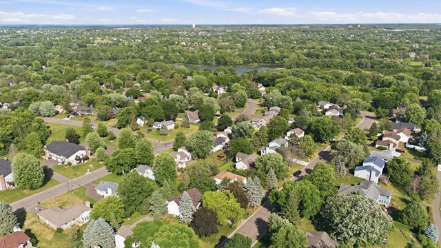 9244 Andrea Drive, Woodbury, MN 55125