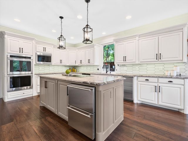 3003 Canyon Bluff Court, Copper Canyon, TX 76226