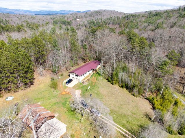 1669 Hiwassee Dam Access Road, Murphy, NC 28906