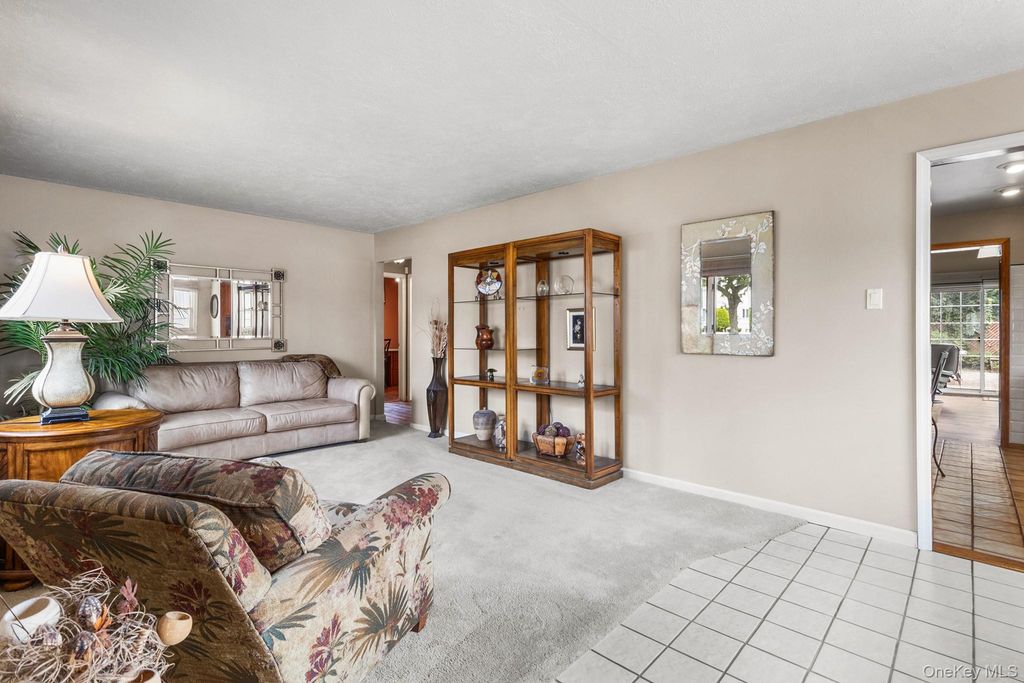 42 Stewart Avenue, Bethpage, NY 11714 — photo 5
