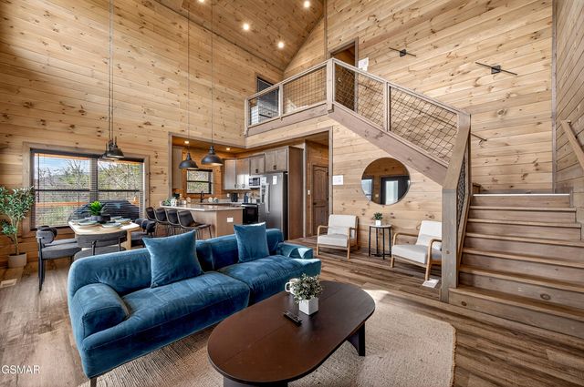 3051 Hatcher Top Road, Sevierville, TN 37862