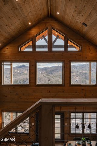 3051 Hatcher Top Road, Sevierville, TN 37862